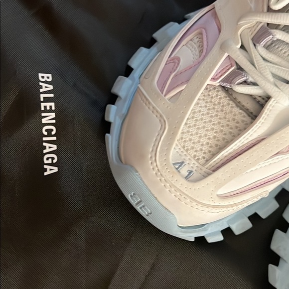 Balenciagas less than half price - Picture 3 of 5